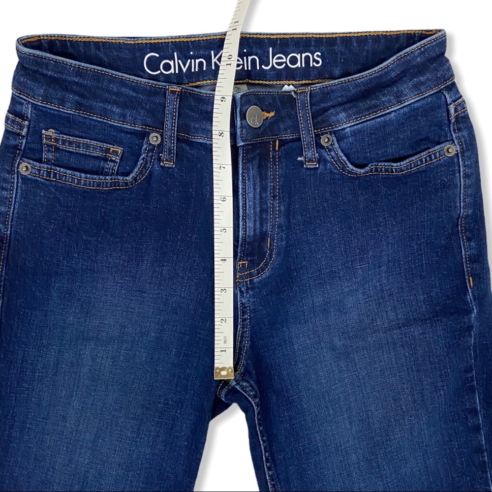 Calvin Klein Dark Wash Jean Shorts 9” Inseam Size 26 - Picture 5 of 8